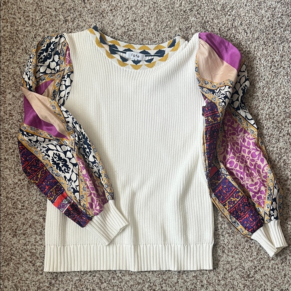 Fate Cream Knit with Blue and Yellow Pattern